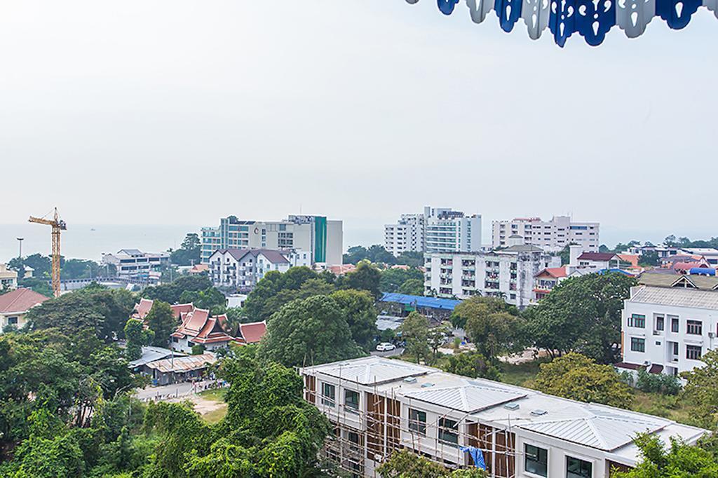 شقة Ruamchok Ocean View باتايا الغرفة الصورة